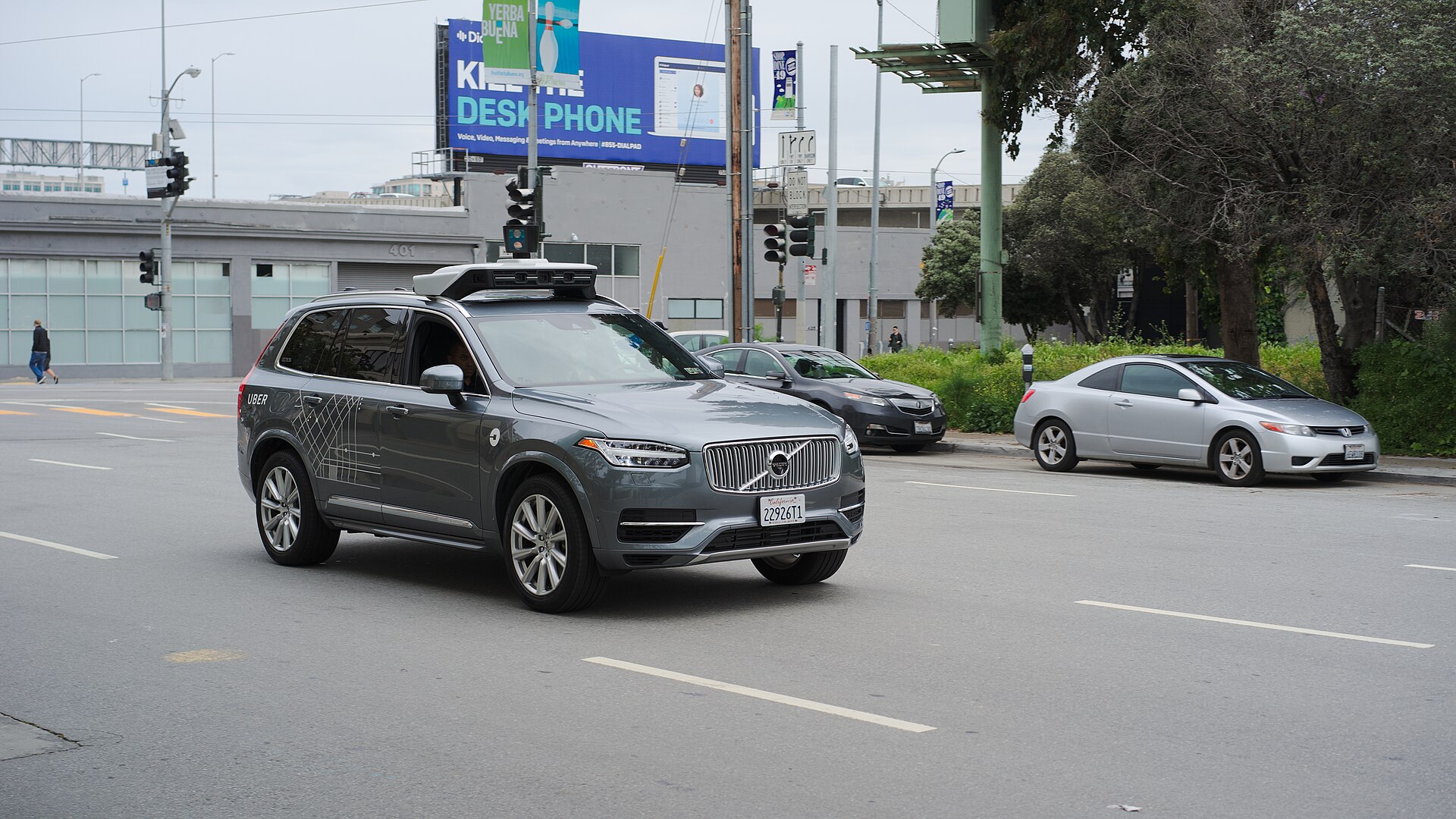 An Uber self-driving Volvo XC90 in San Francisco, April 2017, the same model and system platform used in the company's Tempe test vehicle.